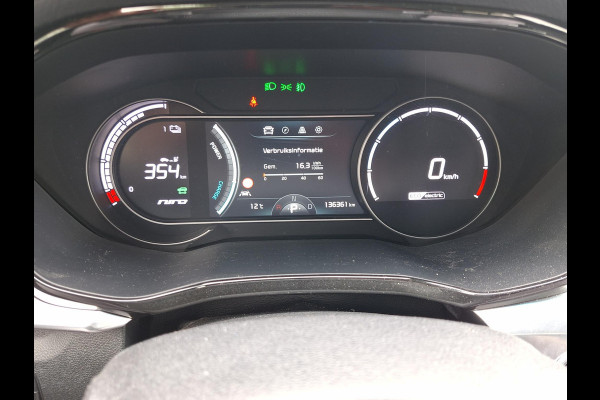 Kia e-Niro ExecutiveLine 64 kWh | SOH: nnb | Leder | 3 Fase | Warmtepomp | Blindspot | Adaptive Cc | Camera |