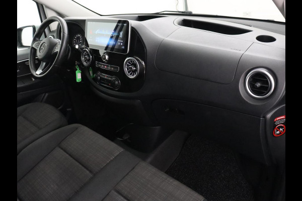 Mercedes-Benz Vito 114 CDI Extra Lang | Oprijplaat | Trekhaak | Camera | Stoelverwarming | 19'' | Cruise control | Bluetooth | Airco | 3-Persoons