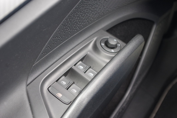 Škoda ENYAQ iV 60 Sportline 180 PK, 90% SOH, Panoramadak, Adap. Cruise Control, Stoelverwarming, Camera