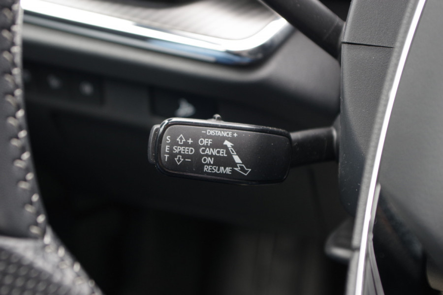 Škoda ENYAQ iV 60 Sportline 180 PK, 90% SOH, Panoramadak, Adap. Cruise Control, Stoelverwarming, Camera