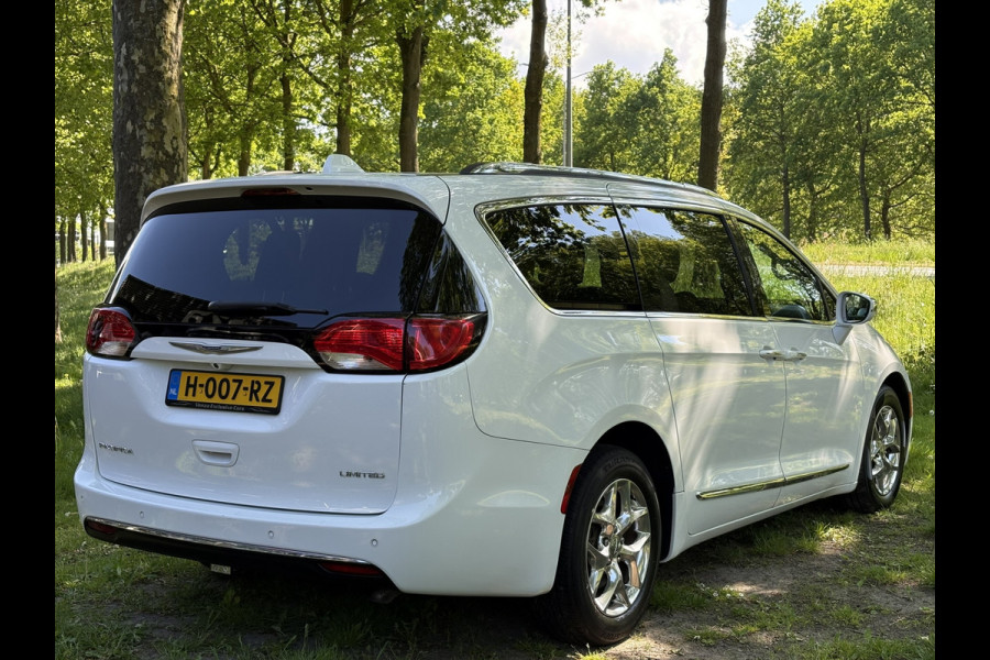 Chrysler Pacifica 3.6 V6 Limited Stow & Go