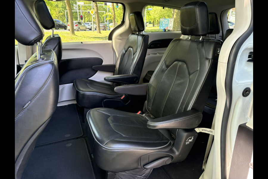 Chrysler Pacifica 3.6 V6 Limited Stow & Go