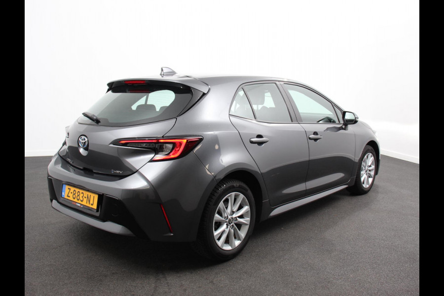 Toyota Corolla Hybrid 140pk Automaat Active Navigatie Apple Carplay/Android Auto Climate Control Cruise Control 17"Lichtmetalen velgen