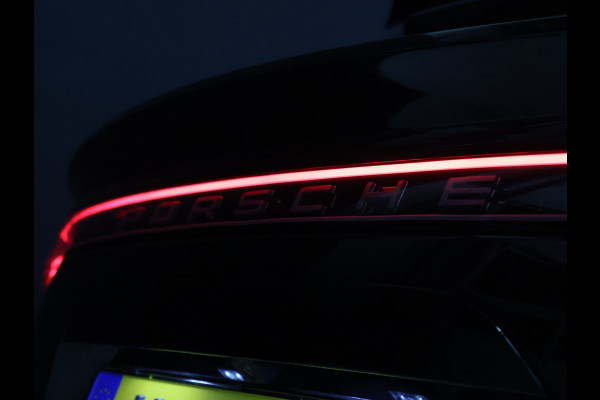 Porsche Cayenne 3.0 E-Hybrid TechArt [SCHUIFKANTELDAK, LUCHTVERING, SPORT CHRONO, APPLE CARPLAY, MEMORY SEATS, BOSE SOUND, KLEPPENSYSTEEM, SPORT DESIGN, PDLS+, STOELVERWARMING, CAMERA, CRUISE, CLIMATE, NIEUWSTAAT]