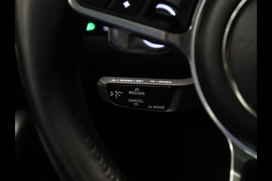 Porsche Cayenne 3.0 E-Hybrid TechArt [SCHUIFKANTELDAK, LUCHTVERING, SPORT CHRONO, APPLE CARPLAY, MEMORY SEATS, BOSE SOUND, KLEPPENSYSTEEM, SPORT DESIGN, PDLS+, STOELVERWARMING, CAMERA, CRUISE, CLIMATE, NIEUWSTAAT]