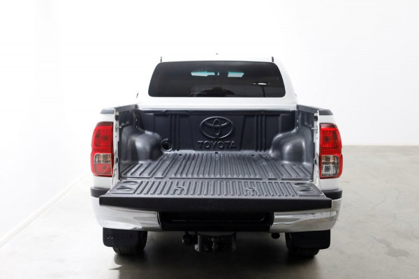 Toyota Hilux 2.4 D-4D-F 150pk E6 4WD 4x4 Double Cab Automaat 03-2020