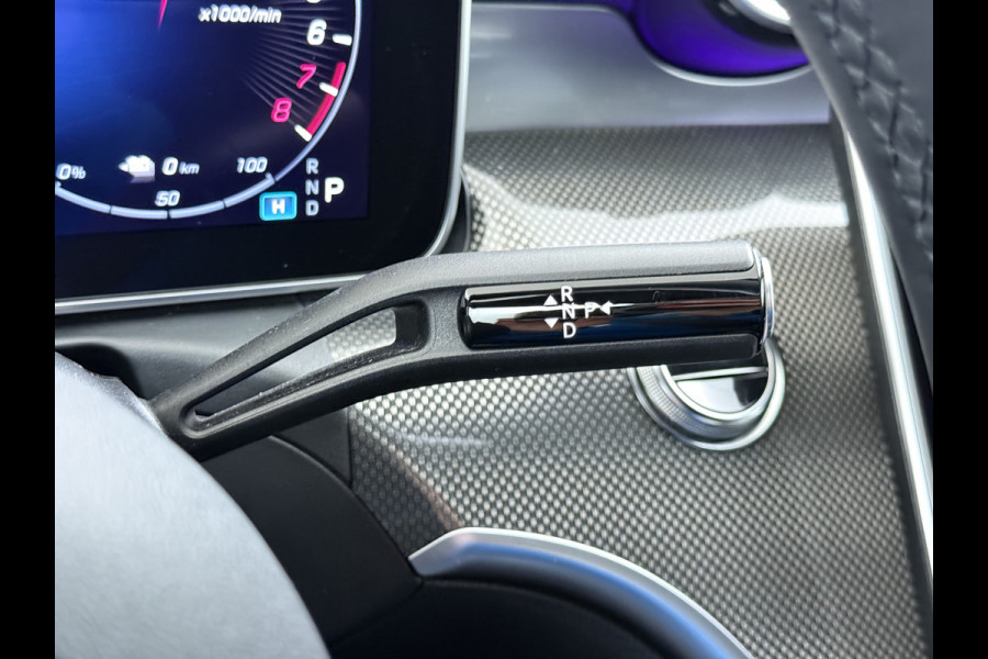 Mercedes-Benz C-Klasse 300e AMG // Trekhaak // Memory // 360 Camera // Keyless // Digital Light // Privacy Glass // Carplay