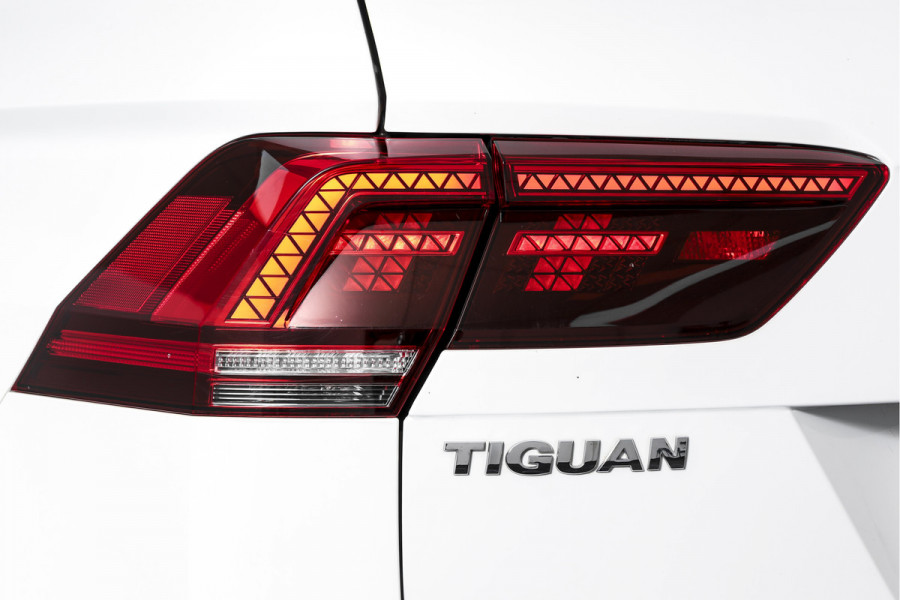 Volkswagen Tiguan 1.5 TSI ACT 150 PK Comfortline Business | Adapt. Cruise | PDC | Camera | NAV + App. Connect | ECC | Trekhaak | LM 17" |