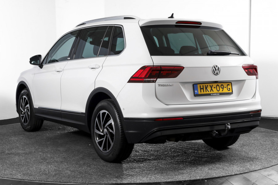 Volkswagen Tiguan 1.5 TSI ACT 150 PK Comfortline Business | Adapt. Cruise | PDC | Camera | NAV + App. Connect | ECC | Trekhaak | LM 17" |