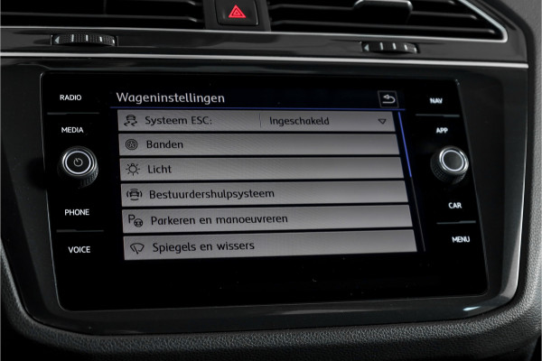 Volkswagen Tiguan 1.5 TSI ACT 150 PK Comfortline Business | Adapt. Cruise | PDC | Camera | NAV + App. Connect | ECC | Trekhaak | LM 17" |