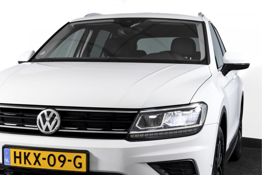 Volkswagen Tiguan 1.5 TSI ACT 150 PK Comfortline Business | Adapt. Cruise | PDC | Camera | NAV + App. Connect | ECC | Trekhaak | LM 17" |