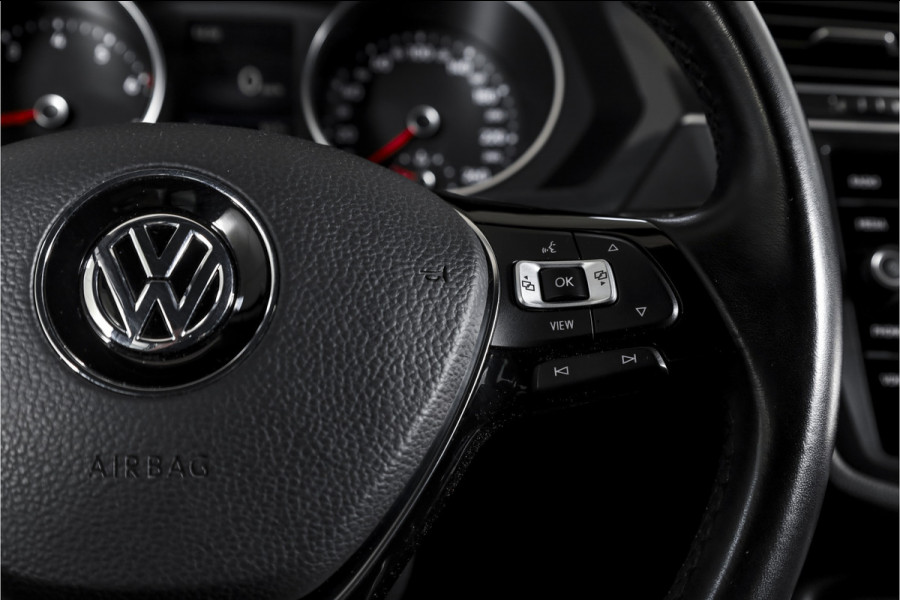 Volkswagen Tiguan 1.5 TSI ACT 150 PK Comfortline Business | Adapt. Cruise | PDC | Camera | NAV + App. Connect | ECC | Trekhaak | LM 17" |