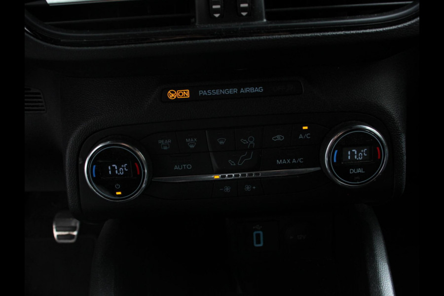 Ford Focus 1.0 EcoBoost Hybrid ST Line Business Navigatie Cruise Control Privacy Glass Parkeer sensoren