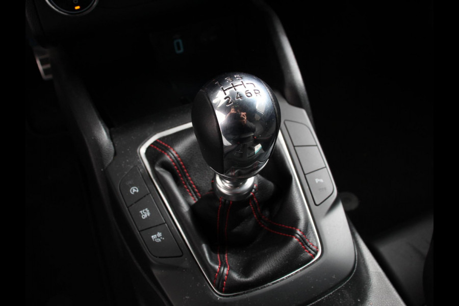 Ford Focus 1.0 EcoBoost Hybrid ST Line Business Navigatie Cruise Control Privacy Glass Parkeer sensoren