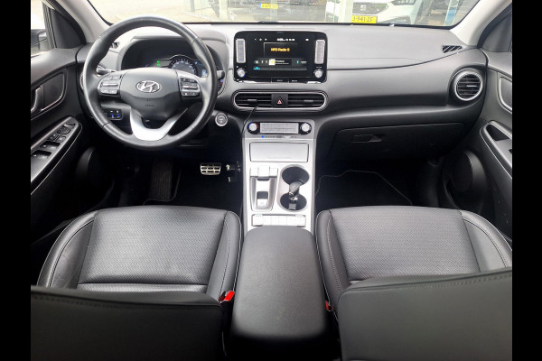 Hyundai Kona EV Premium 64 kWh | SOH: nnb | Warmtepomp | Lage km-stand | Leder | HUD | Blindspot | Full LED |