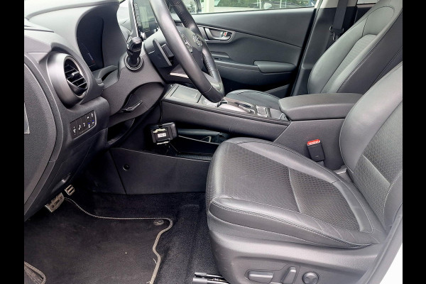 Hyundai Kona EV Premium 64 kWh | SOH: nnb | Warmtepomp | Lage km-stand | Leder | HUD | Blindspot | Full LED |
