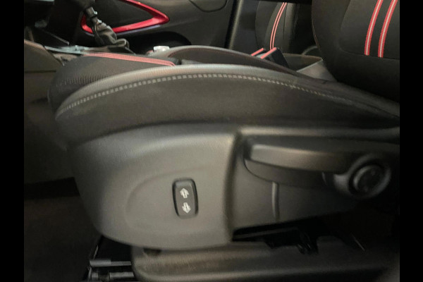 Opel Crossland 1.2 Turbo GS Line PANORAMADAK CLIMATE AIRCO 17 INCH LMV SPORT/COMFORTSTOELEN APPLE CARPLAY CRUISE