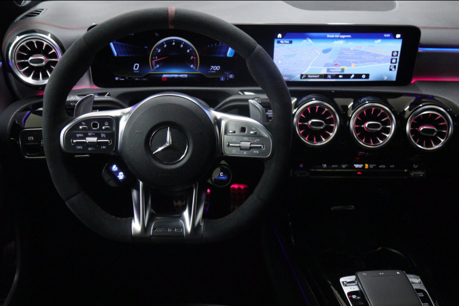 Mercedes-Benz CLA-Klasse AMG 35 4MATIC PANO/CARPLAY/BUR/SFEER/STOELVER/VOLL