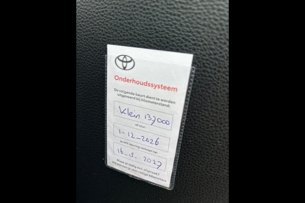 Toyota Corolla Touring Sports 1.8 Hybrid Business Plus 100% Dealer Onderhouden Rijklaarprijs!
