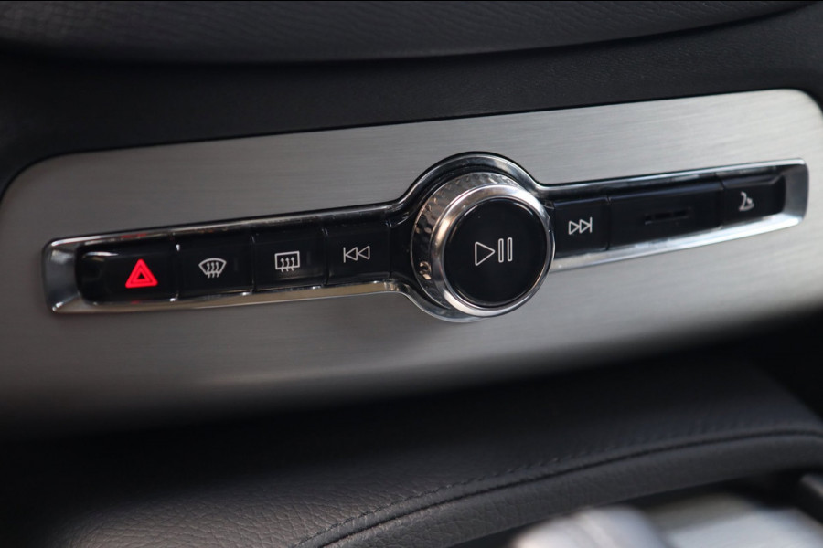 Volvo XC90 2.0 T8 Recharge AWD R-Design / HUD / ACC / KEYLESS / LEDER