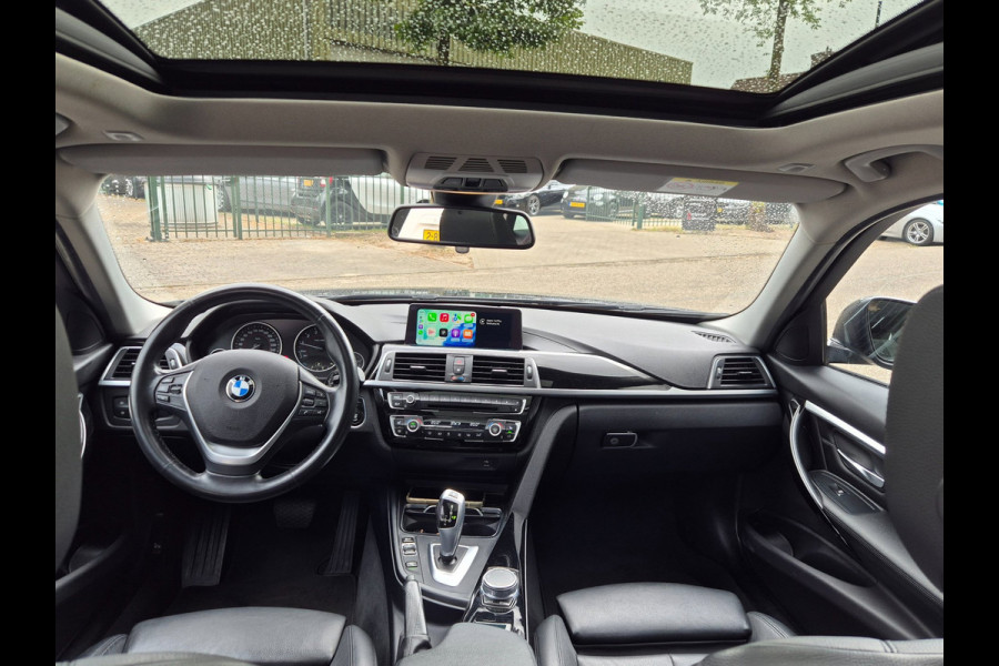 BMW 3 Serie Touring F31 Elk. Trekhaak Panorama Apple CarPlay Navi GR NAP Rijklaar ZGAN Runflat 18inch