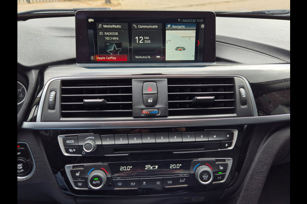BMW 3 Serie Touring F31 Elk. Trekhaak Panorama Apple CarPlay Navi GR NAP Rijklaar ZGAN Runflat 18inch