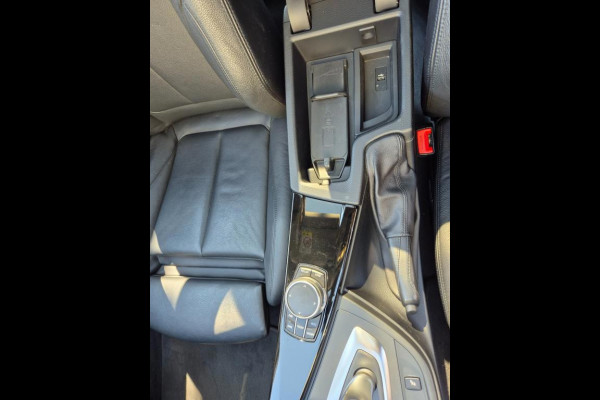 BMW 3 Serie Touring F31 Elk. Trekhaak Panorama Apple CarPlay Navi GR NAP Rijklaar ZGAN Runflat 18inch