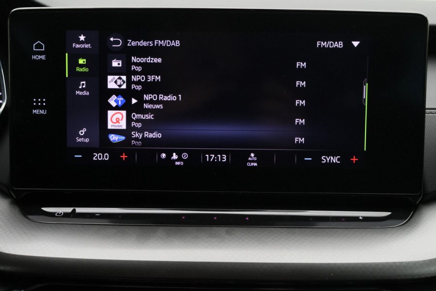 Škoda Octavia Combi 1.5 e-TSI Business Edition Virtual Cockpit, Apple Carplay, Cruise, LED, Climate, Trekhaak, 17''