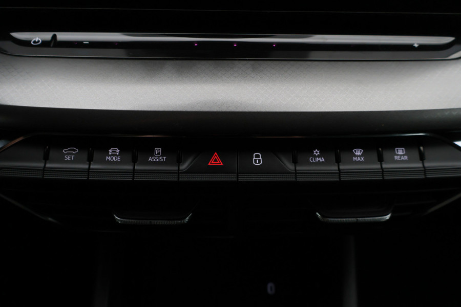 Škoda Octavia Combi 1.5 e-TSI Business Edition Virtual Cockpit, Apple Carplay, Cruise, LED, Climate, Trekhaak, 17''