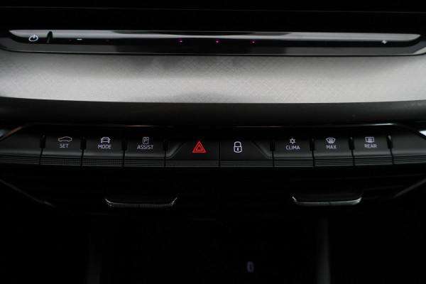 Škoda Octavia Combi 1.5 e-TSI Business Edition Virtual Cockpit, Apple Carplay, Cruise, LED, Climate, Trekhaak, 17''