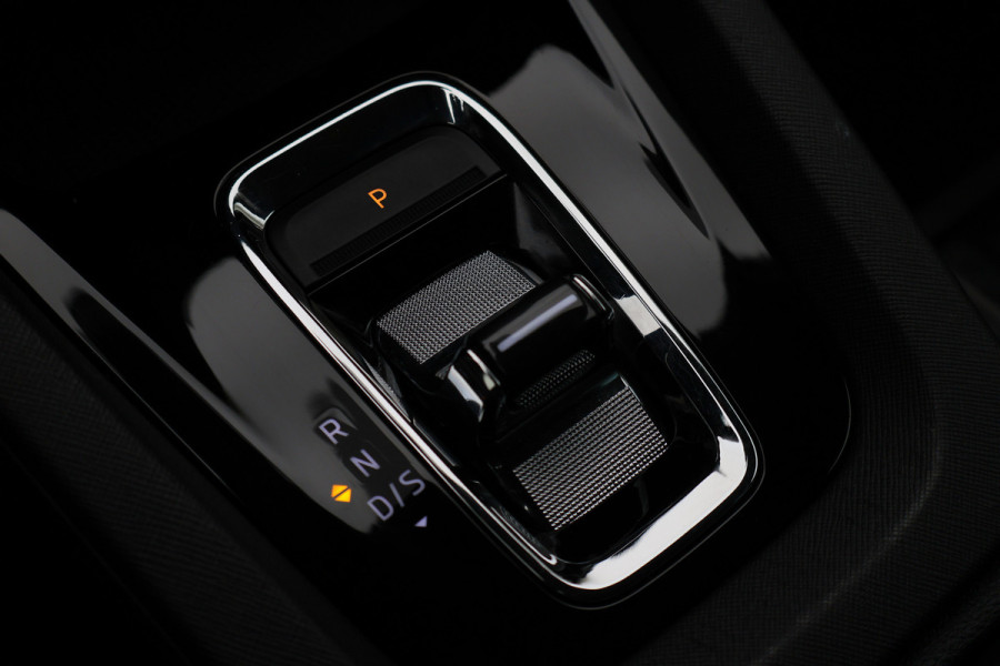 Škoda Octavia Combi 1.5 e-TSI Business Edition Virtual Cockpit, Apple Carplay, Cruise, LED, Climate, Trekhaak, 17''