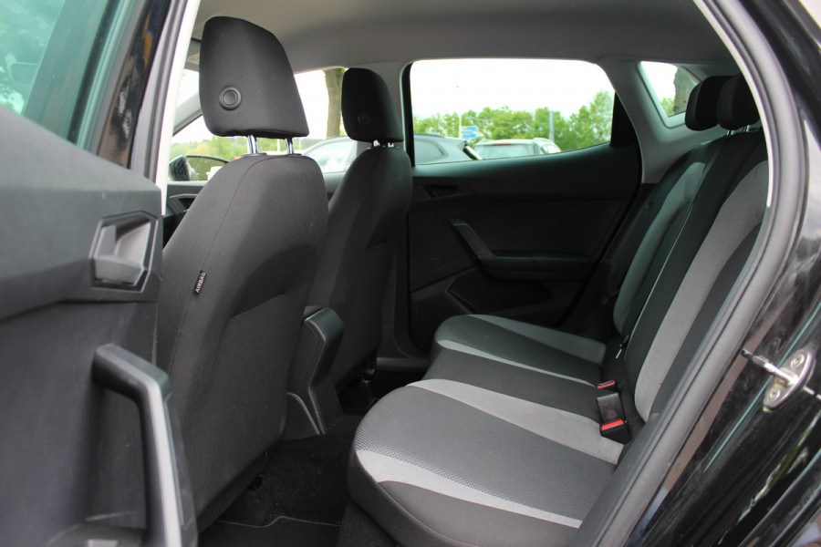 Seat Ibiza 1.0 TSI Style Business Intense / Camera / CarPlay / Navigatie / 15'' / Getint glas / Cruise Control
