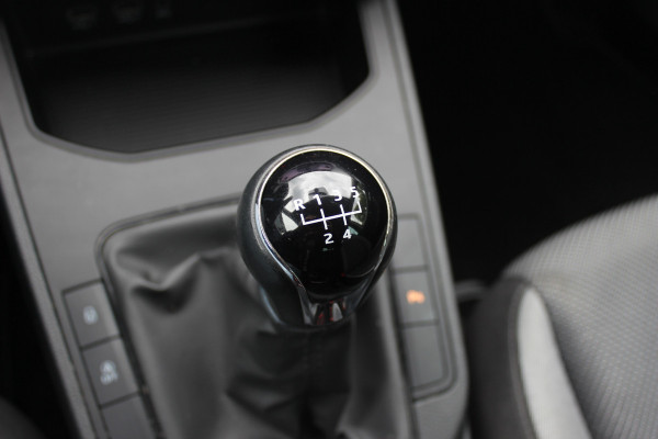 Seat Ibiza 1.0 TSI Style Business Intense / Camera / CarPlay / Navigatie / 15'' / Getint glas / Cruise Control