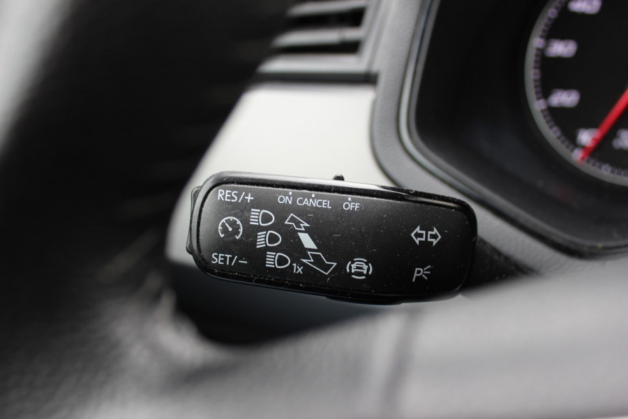 Seat Ibiza 1.0 TSI Style Business Intense / Camera / CarPlay / Navigatie / 15'' / Getint glas / Cruise Control