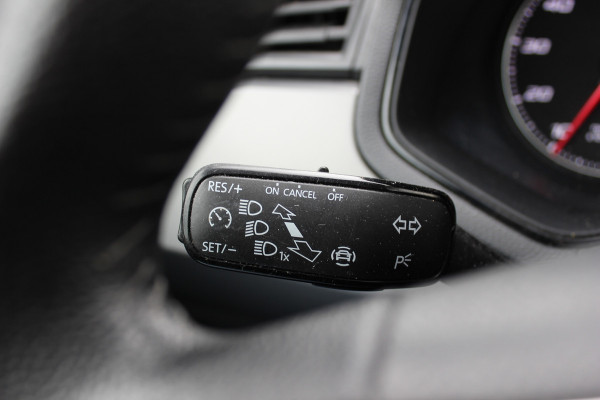 Seat Ibiza 1.0 TSI Style Business Intense / Camera / CarPlay / Navigatie / 15'' / Getint glas / Cruise Control