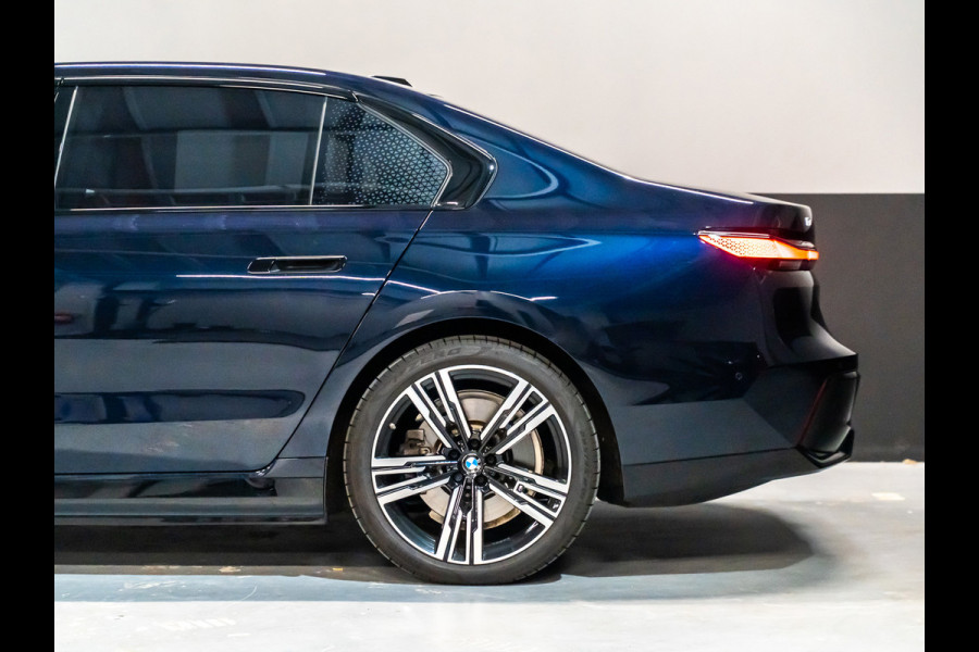 BMW i7 XDrive60 M-SPORT 106 kWh FULL-OPTION Pano Skylounge, Massage, Bowers&Wilkins, 360.camera