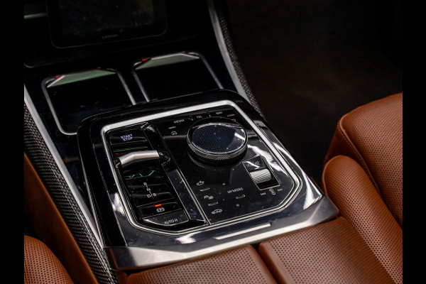 BMW i7 XDrive60 M-SPORT 106 kWh FULL-OPTION Pano Skylounge, Massage, Bowers&Wilkins, 360.camera