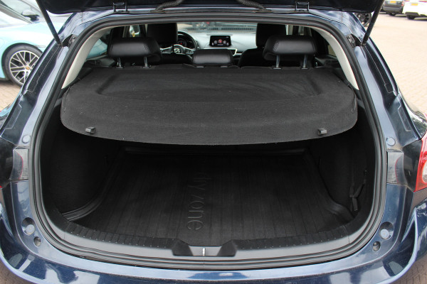 Mazda 3 2.2 SkyActiv-D 150 GT-M / Camera / Head-up / Leder / Keyless / Navigatie / 18'' / Stuur+Stoelverwarming / DAB / ACC