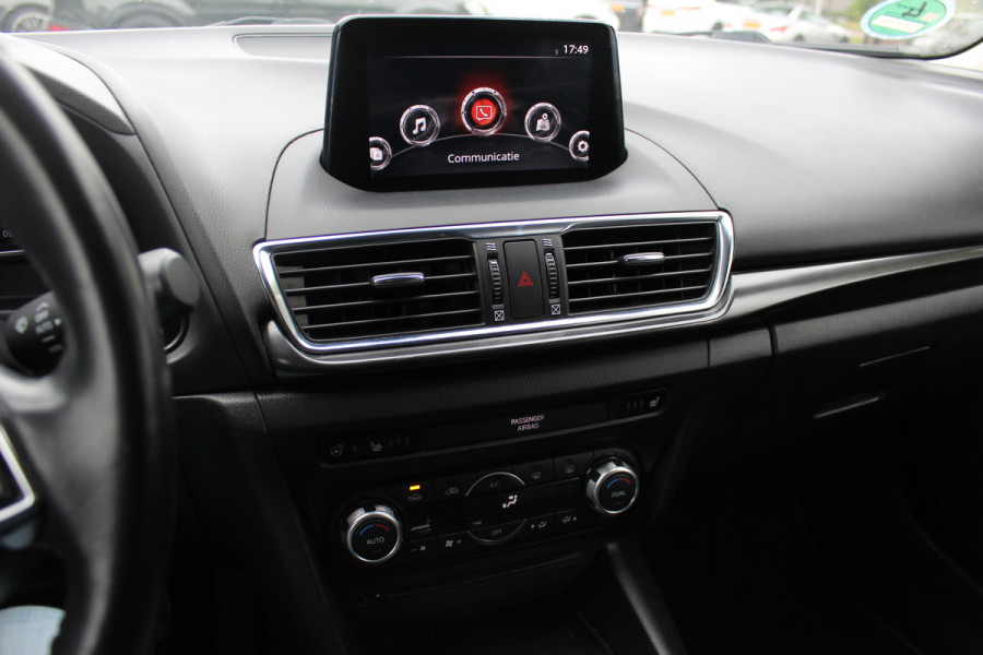 Mazda 3 2.2 SkyActiv-D 150 GT-M / Camera / Head-up / Leder / Keyless / Navigatie / 18'' / Stuur+Stoelverwarming / DAB / ACC