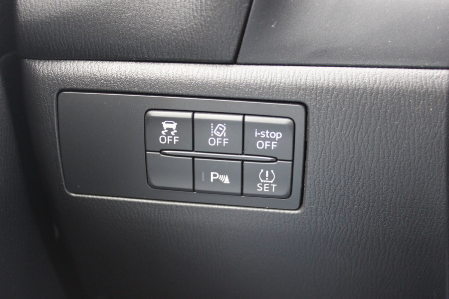 Mazda 3 2.2 SkyActiv-D 150 GT-M / Camera / Head-up / Leder / Keyless / Navigatie / 18'' / Stuur+Stoelverwarming / DAB / ACC