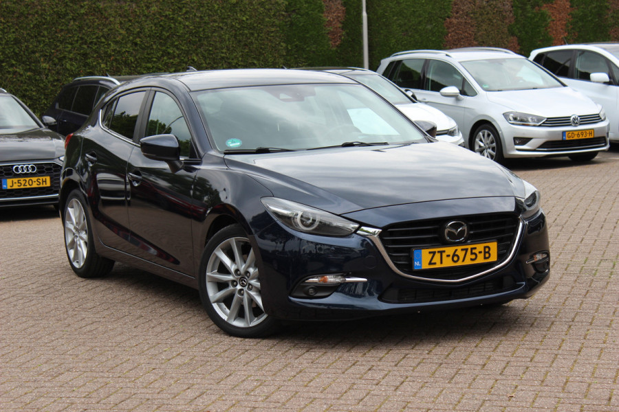 Mazda 3 2.2 SkyActiv-D 150 GT-M / Camera / Head-up / Leder / Keyless / Navigatie / 18'' / Stuur+Stoelverwarming / DAB / ACC