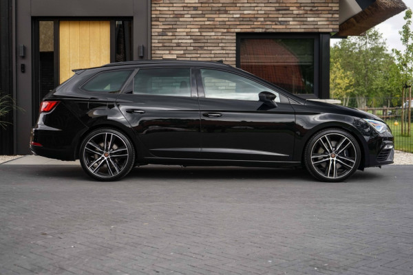 Seat Leon ST Cupra 300 4Drive Pano/Schaalst/Beats/Virtual/ACC/DCC
