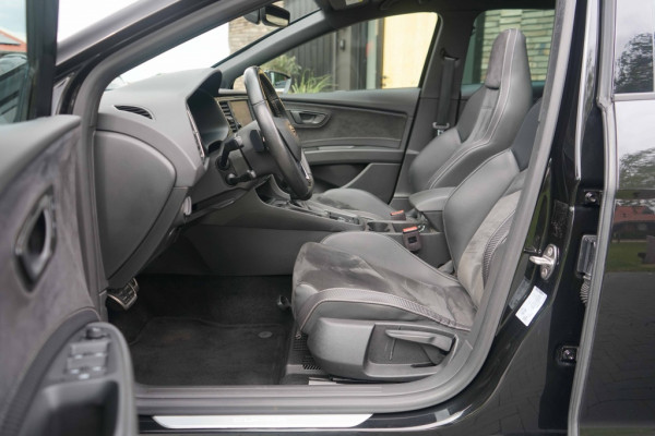 Seat Leon ST Cupra 300 4Drive Pano/Schaalst/Beats/Virtual/ACC/DCC