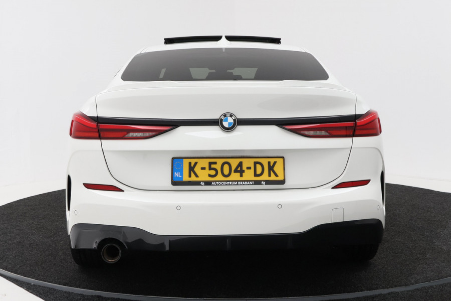 BMW 2 Serie Gran Coupé 218i Executive Edition (PANORAMADAK, STOELVERWARMING, STUURVERWARMING, NAVIGATIE, DEALER ONDERHOUDEN)