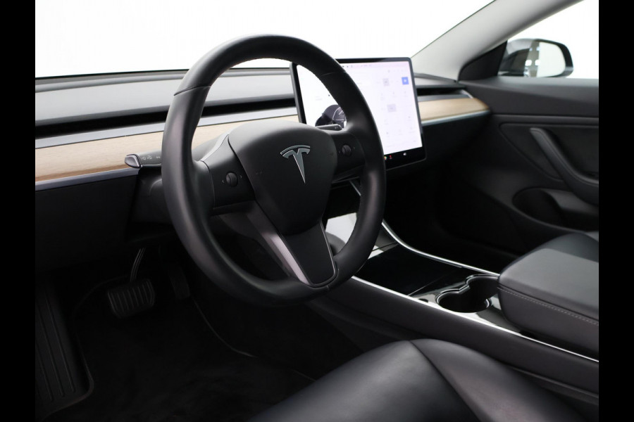 Tesla Model 3 60 kWh RWD *BTW* + LEDER | PANORAMA | 3 CAMERA'S