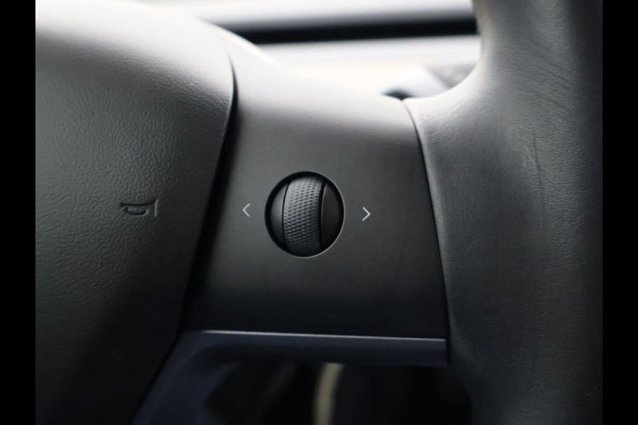 Tesla Model 3 60 kWh RWD *BTW* + LEDER | PANORAMA | 3 CAMERA'S