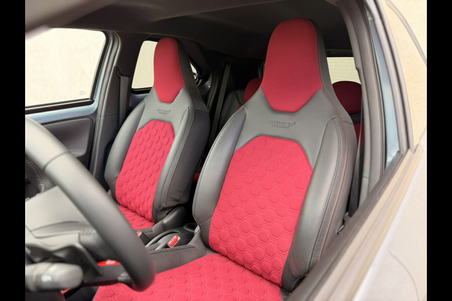 Toyota Aygo X 1.0 VVT-i S-CVT Undercover JBL Navi Leder 18'' ACC Clima Keyless