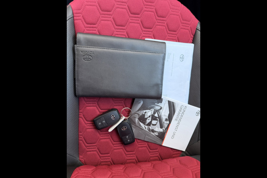Toyota Aygo X 1.0 VVT-i S-CVT Undercover JBL Navi Leder 18'' ACC Clima Keyless