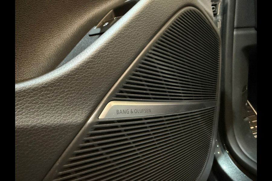 Audi Q8 60 TFSI e quattro S Line Competition Pano|RS Seat|HU