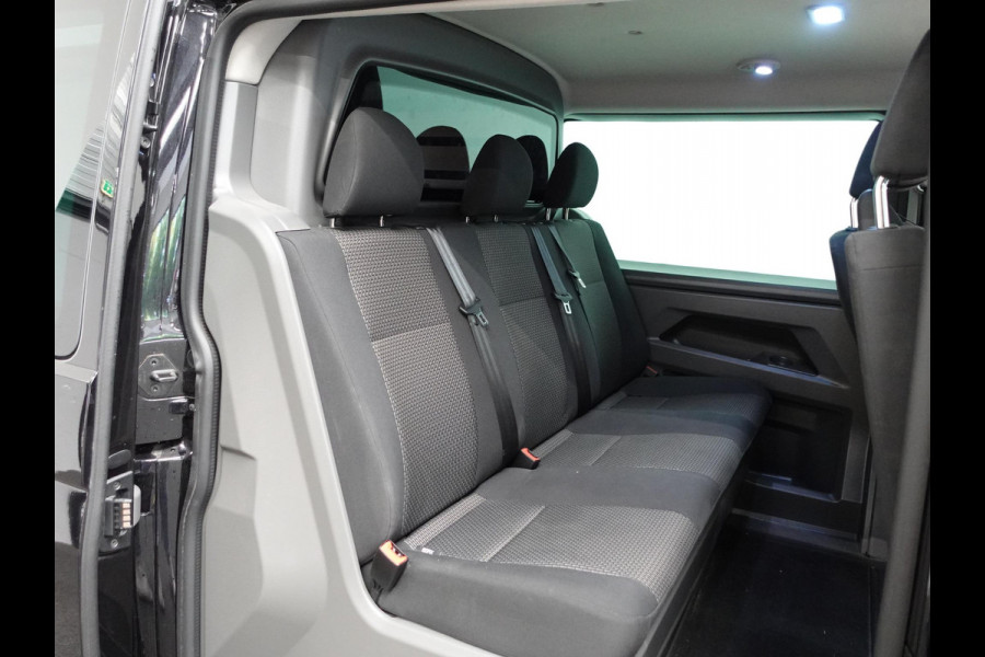 Volkswagen Transporter 2.0TDI L2H1 150PK Highline Dubbele Cabine Automaat Airco ACC Camera Parkeersensoren Trekhaak